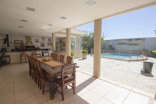 Casa à venda com 5 quartos, 640m² em Colônia Agrícola Samambaia, Brasília