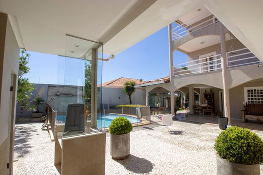 Casa à venda com 5 quartos, 640m² em Colônia Agrícola Samambaia, Brasília