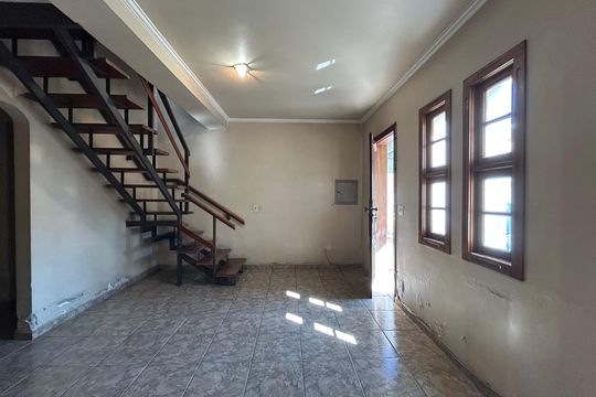 Sala de casa para alugar com 3 quartos, 167m² em Cidade Mãe do Céu, São Paulo