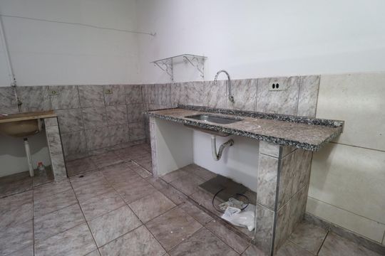 Cozinha de casa para alugar com 2 quartos, 50m² em Tibery, Uberlândia