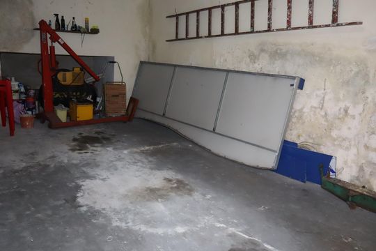 Garagem de casa à venda com 2 quartos, 95m² em Vila Industrial, São Paulo