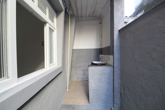 Área de Serviço de casa para alugar com 1 quarto, 76m² em Taquara, Rio de Janeiro