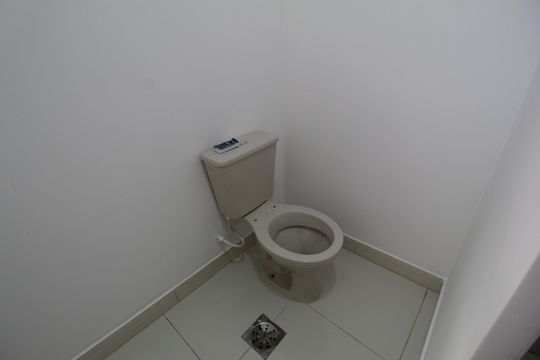 Banheiro de casa para alugar com 1 quarto, 70m² em Taquara, Rio de Janeiro
