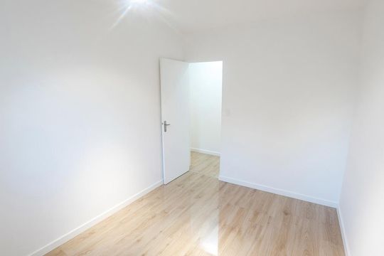 Sala de apartamento à venda com 2 quartos, 54m² em Parque Marajoara, Santo André