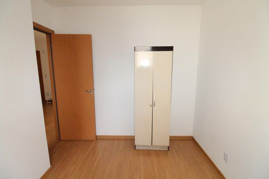 Quarto 2 de apartamento para alugar com 2 quartos, 46m² em Jardim Torrao de Ouro, São José dos Campos