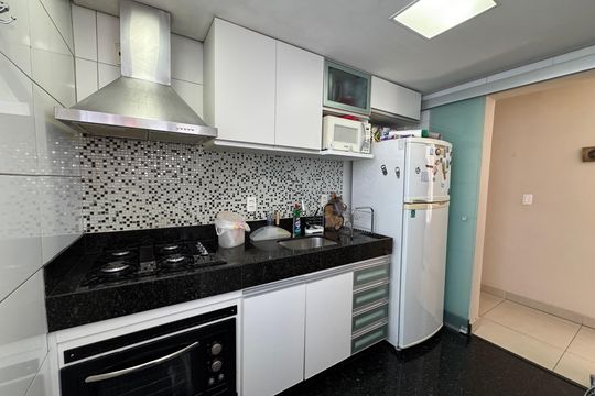 Apartamento à venda com 3 quartos, 75m² em Floresta, Belo Horizonte