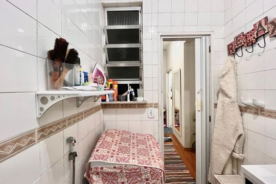 Banheiro  de apartamento para alugar com 1 quarto, 40m² em Copacabana, Rio de Janeiro