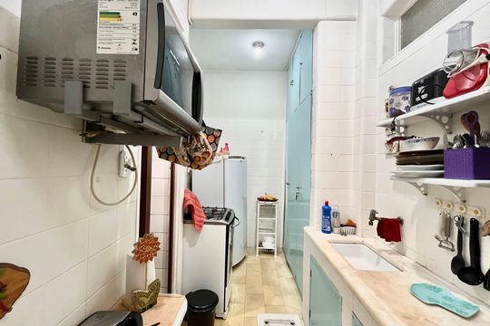 Cozinha  de apartamento para alugar com 1 quarto, 40m² em Copacabana, Rio de Janeiro