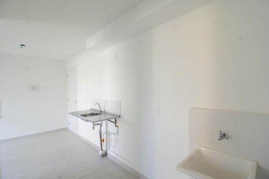 Sala / cozinha de apartamento para alugar com 2 quartos, 37m² em Várzea da Barra Funda, São Paulo