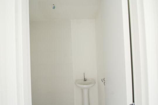 Banheiro de apartamento para alugar com 2 quartos, 37m² em Várzea da Barra Funda, São Paulo