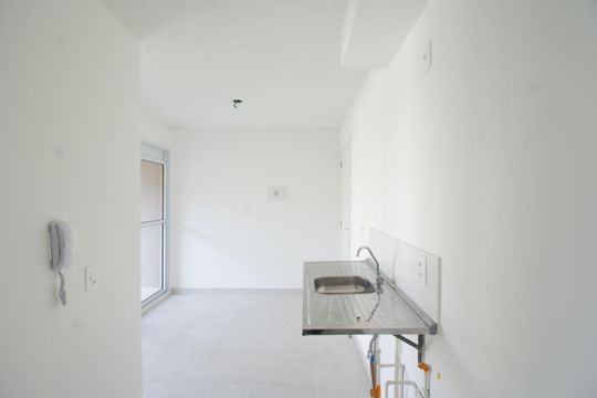 Sala / cozinha de apartamento para alugar com 2 quartos, 37m² em Várzea da Barra Funda, São Paulo