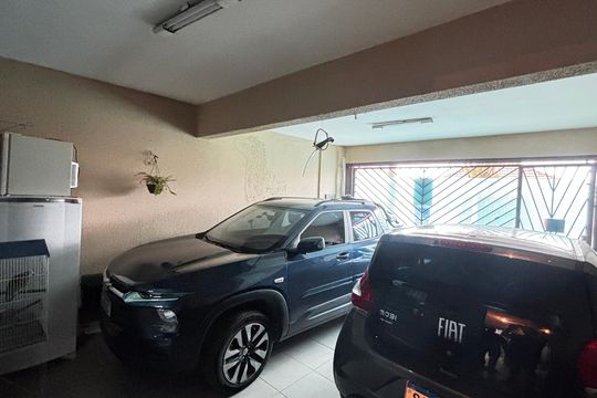 Garagem de casa à venda com 4 quartos, 180m² em Vila Guarani, Santo André