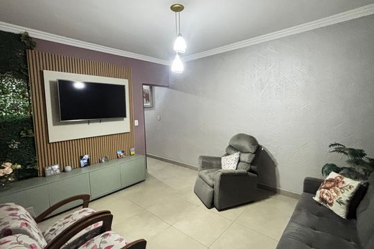 Casa à venda com 4 quartos, 180m² em Vila Guarani, Santo André