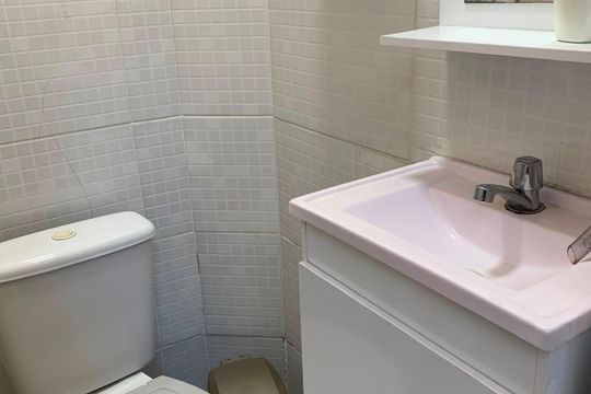 Banheiro de casa à venda com 3 quartos, 125m² em Vila Monumento, São Paulo
