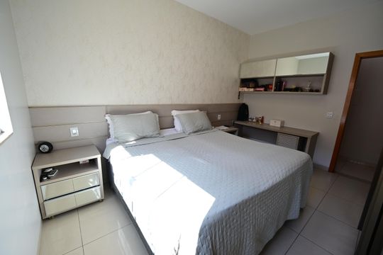 Casa à venda com 4 quartos, 416m² em Vila Anchieta, Goiânia