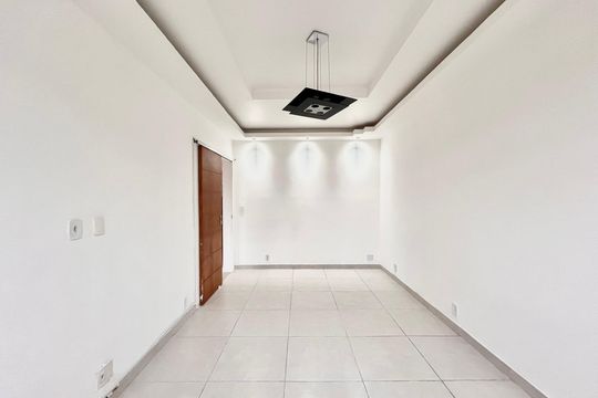 Apartamento à venda com 3 quartos, 89m² em Leme, Rio de Janeiro