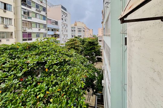 Vista da sala de apartamento para alugar com 3 quartos, 85m² em Copacabana, Rio de Janeiro