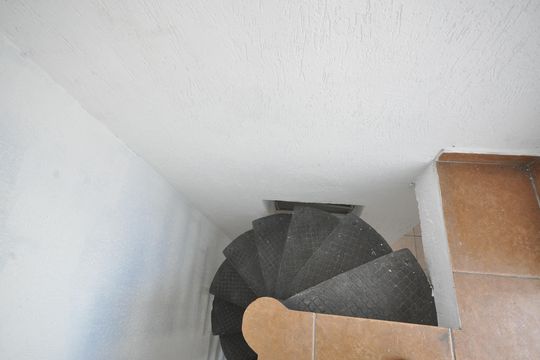 Escada de acesso ao Terraço de casa para alugar com 1 quarto, 45m² em Vila Gustavo, São Paulo