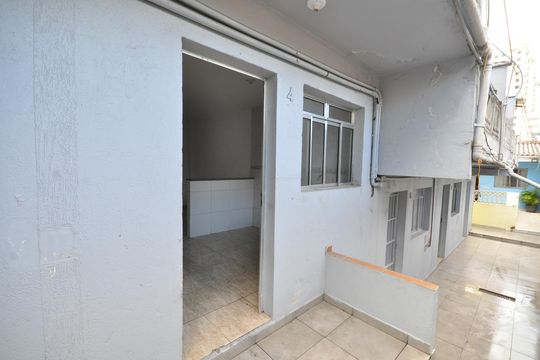 Entrada de casa para alugar com 1 quarto, 45m² em Vila Gustavo, São Paulo