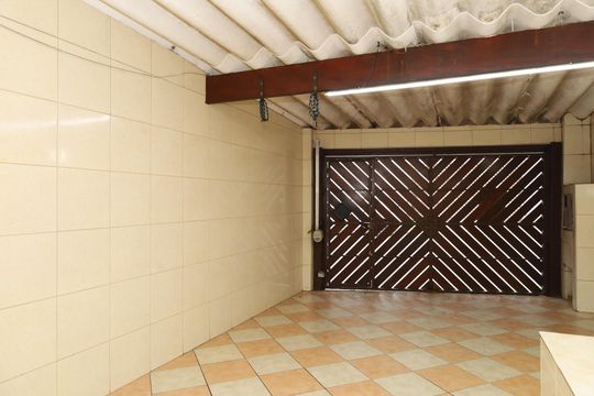 Garagem de casa para alugar com 2 quartos, 200m² em Cidade Líder, São Paulo