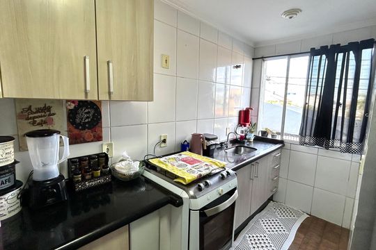Cozinha de apartamento para alugar com 2 quartos, 48m² em Jardim do Triunfo, Guarulhos