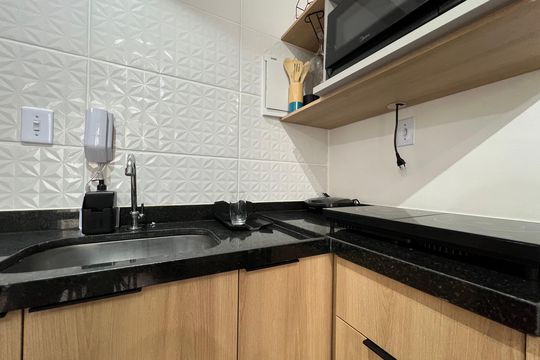 Cozinha - Armários de kitnet/studio para alugar com 1 quarto, 25m² em São Mateus, Juiz de Fora