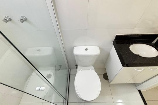 Banheiro de apartamento para alugar com 2 quartos, 75m² em Vila Valparaíso, Santo André