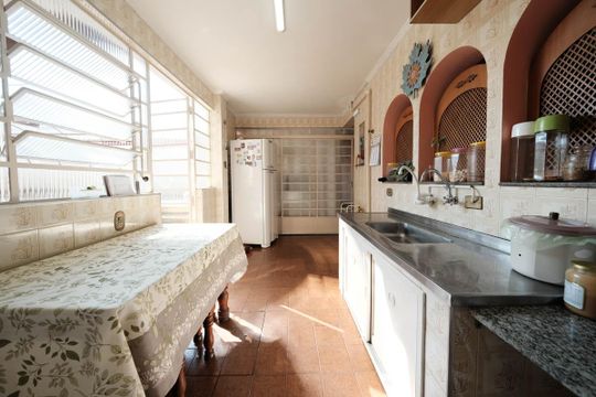 Cozinha de casa para alugar com 4 quartos, 150m² em Vila Nhocuné, São Paulo