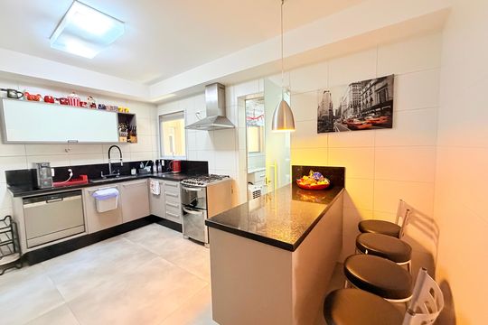 Cozinha de apartamento para alugar com 3 quartos, 150m² em Vila Gertrudes, São Paulo