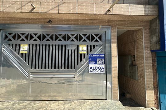 Fachada de casa para alugar com 2 quartos, 65m² em Parque Imperial, Barueri