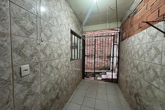 Quintal de casa para alugar com 2 quartos, 65m² em Parque Imperial, Barueri