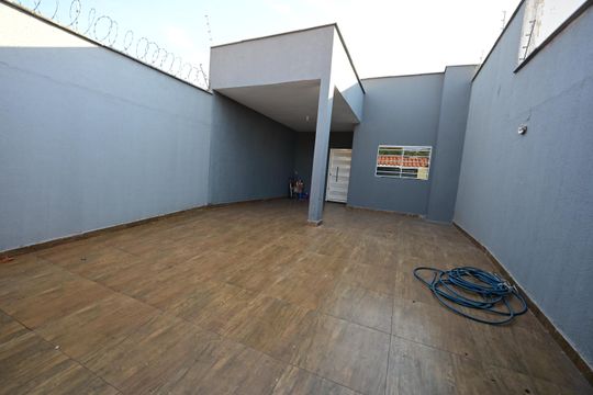 Casa para alugar com 3 quartos, 300m² em Jardim Petropolis, Goiânia