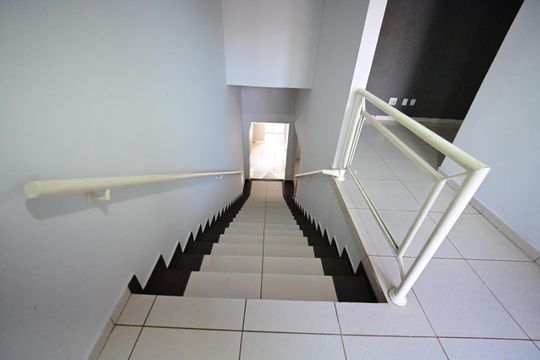 Casa para alugar com 3 quartos, 300m² em Jardim Petropolis, Goiânia