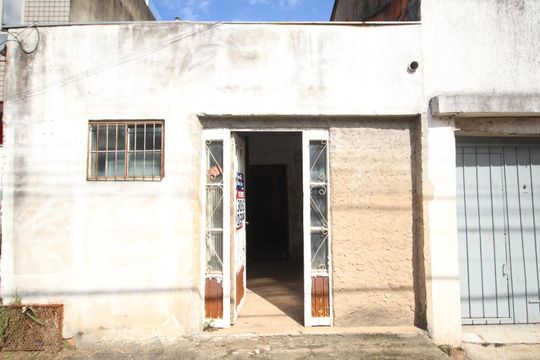 Casa à venda com 0 quarto, 98m² em Navegantes, Porto Alegre