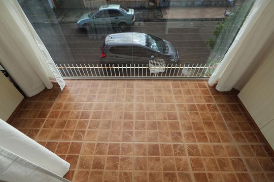 Sacada de casa à venda com 2 quartos, 77m² em Igara, Canoas