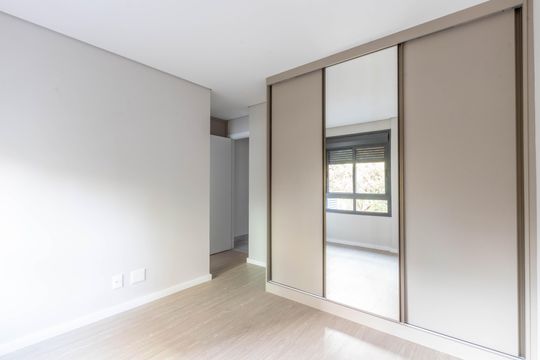 Quarto de apartamento à venda com 2 quartos, 62m² em Lourdes, Belo Horizonte