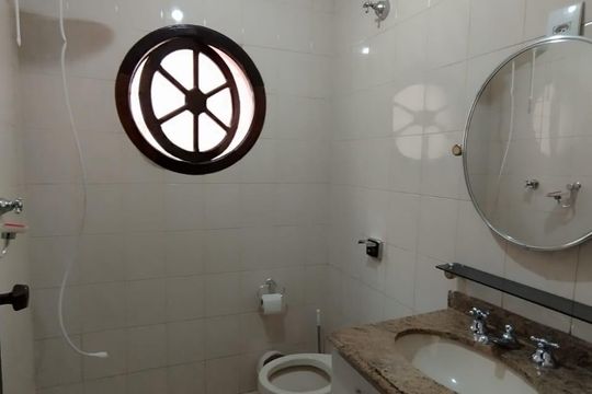 Banheiro de casa à venda com 2 quartos, 125m² em Jardim Ana Maria, Santo André