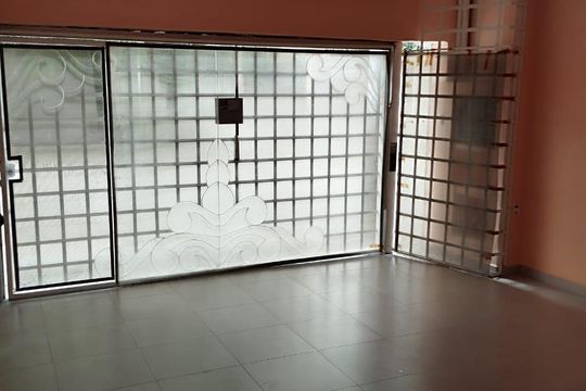 Garagem de casa à venda com 2 quartos, 125m² em Jardim Ana Maria, Santo André