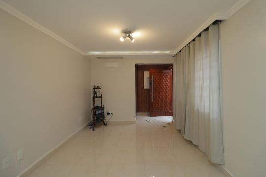 Sala de casa para alugar com 3 quartos, 163m² em Liberdade, São Paulo