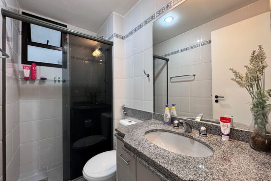 Banheiro Social de apartamento à venda com 3 quartos, 87m² em Recreio dos Bandeirantes, Rio de Janeiro