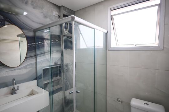 Banheiro de apartamento à venda com 3 quartos, 75m² em Vila Osasco, Osasco