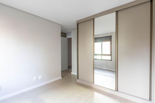 Quarto de apartamento à venda com 2 quartos, 63m² em Lourdes, Belo Horizonte