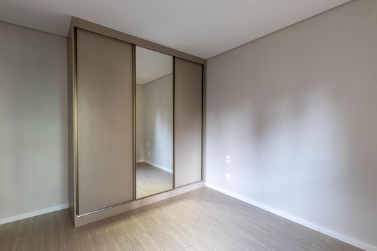 Quarto de apartamento à venda com 2 quartos, 62m² em Lourdes, Belo Horizonte