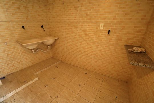 Área de serviço de casa para alugar com 2 quartos, 59m² em Cabula Vi, Salvador