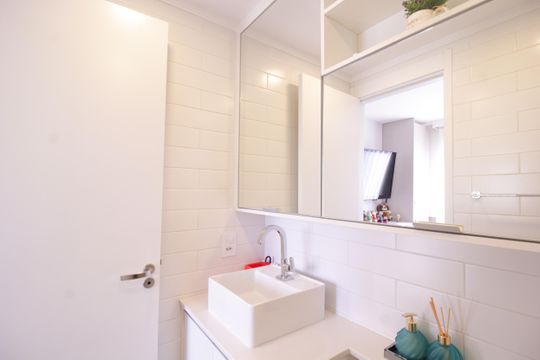 Banheiro de apartamento à venda com 2 quartos, 58m² em Limão, São Paulo