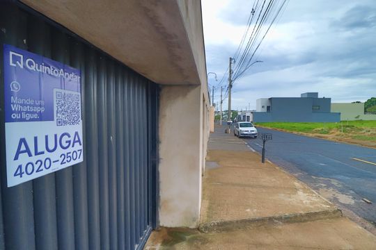 Plaquinha de casa para alugar com 4 quartos, 243m² em Marta Helena, Uberlândia
