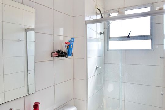 Banheiro Social de apartamento para alugar com 2 quartos, 44m² em Tropical, Contagem