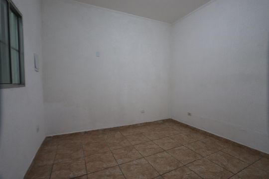 Sala de casa para alugar com 2 quartos, 120m² em Jardim Guairaca, São Paulo