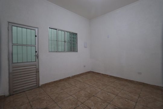 Sala de casa para alugar com 2 quartos, 120m² em Jardim Guairaca, São Paulo