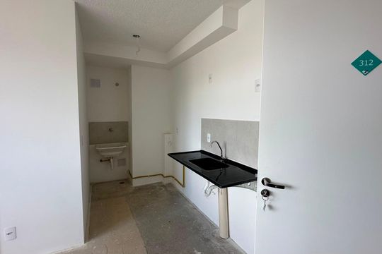 Cozinha de apartamento à venda com 2 quartos, 32m² em Parque Pan Americano, São Paulo